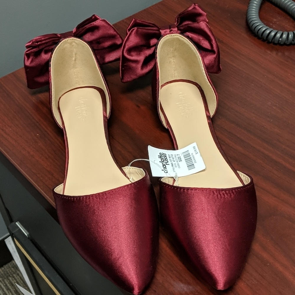 NWT satin flats size 7